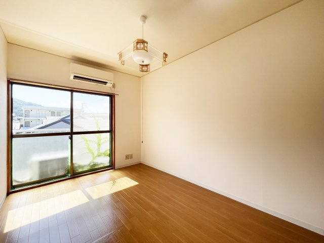 コーポAKUIの居間・リビング