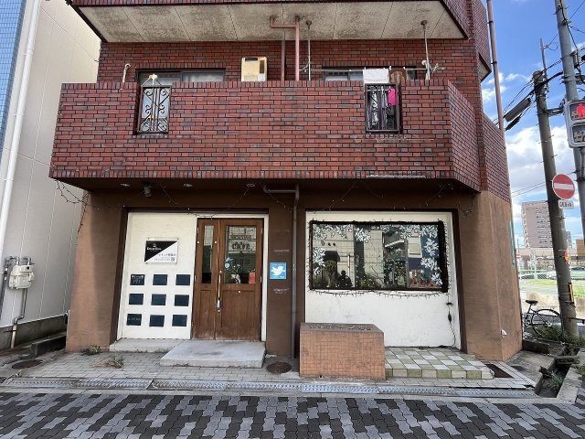 大阪市都島区都島中通１丁目の店舗一部の外観