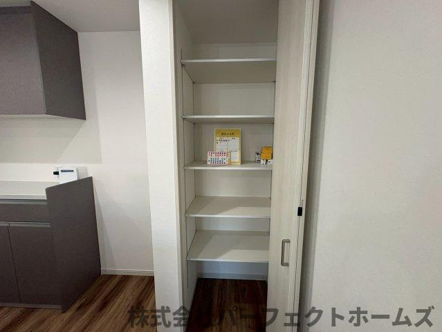 須山町戸建の収納|ちょっとした収納スペースも充実しています