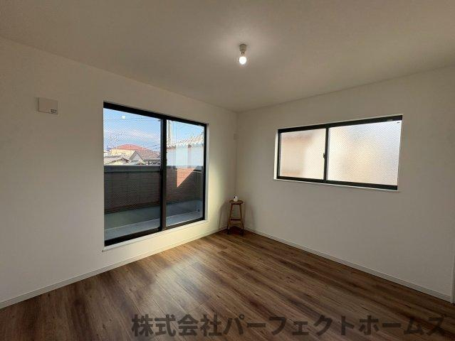 須山町戸建の居間・リビング|居間です