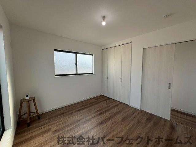 須山町戸建の洋室|スタンダードな洋室です