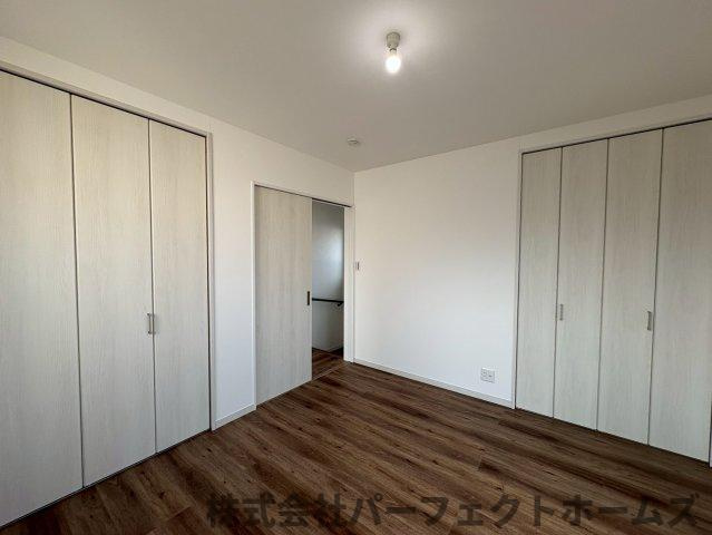 須山町戸建の洋室|個人の部屋や寝室として使える洋室です