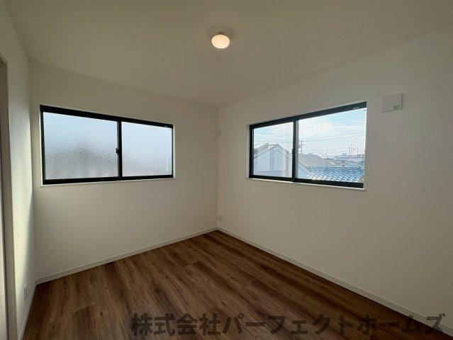 須山町戸建の洋室|洋室です