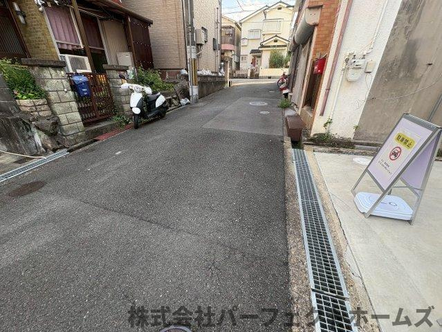 須山町戸建の前面道路含む現地写真|前面道路含む現地写真です