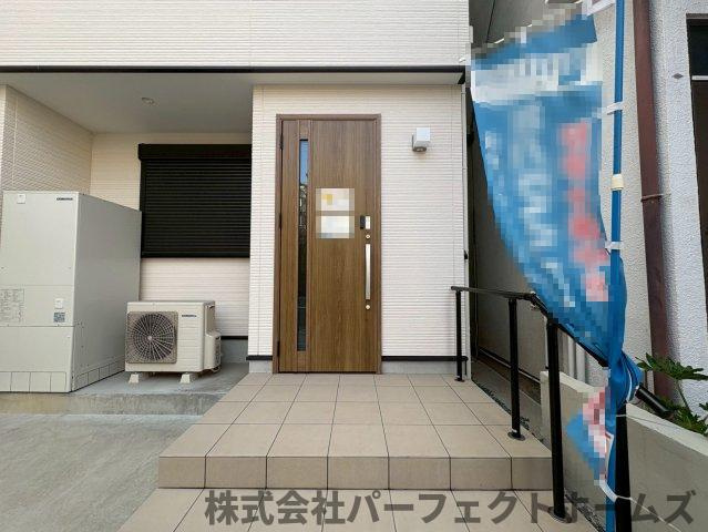 須山町戸建のエントランス