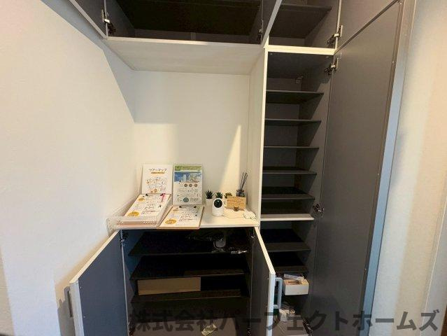 須山町戸建の収納|こまごまとしたものを収納できそうですね