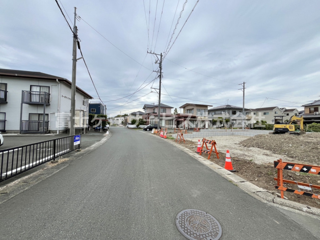 【前面道路含む現地写真】 | 磐田市国府台 2期 新築一戸建て 3号棟 | 前面道路含む現地写真です