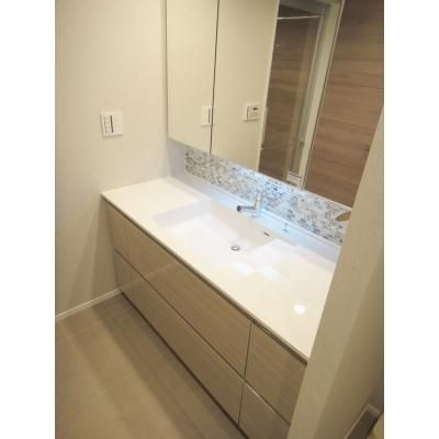 リバーポイントタワーの独立洗面台