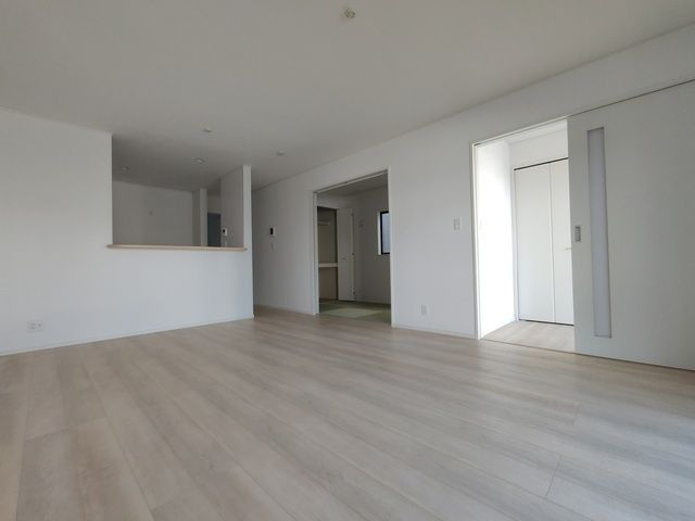 福岡市早良区野芥８丁目　新築戸建【2号棟】の居間・リビング