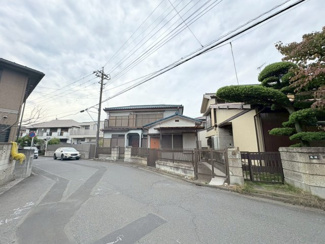 【前面道路含む現地写真】