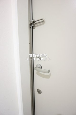 【設備】 | アート垂水町 | 玄関はダブルロックで防犯面も安心です♪