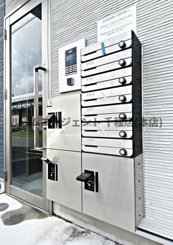 ハーモニーテラス荒江町Ⅱのエントランス