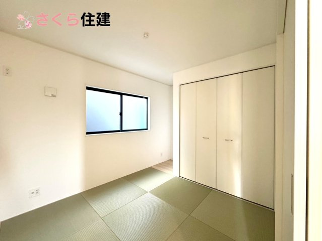 クレイドルガーデン　宇都宮市川田町第6　3号棟の和室|扱いやすくデザイン性の高い畳の和室はお昼寝スペースや、お孫さんが泊まりに来たら客間にもなります。