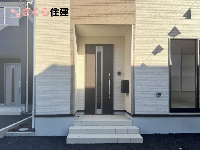 クレイドルガーデン　宇都宮市川田町第6　3号棟の玄関|玄関扉はスマートキー対応で、両手に荷物があっても楽に簡単開け閉め！もちろんモニター付きインターホン！