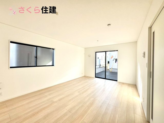 クレイドルガーデン　宇都宮市川田町第6　3号棟の洋室|16帖LDKはお子様がお友達を連れてきても、広々余裕でお招きできますね