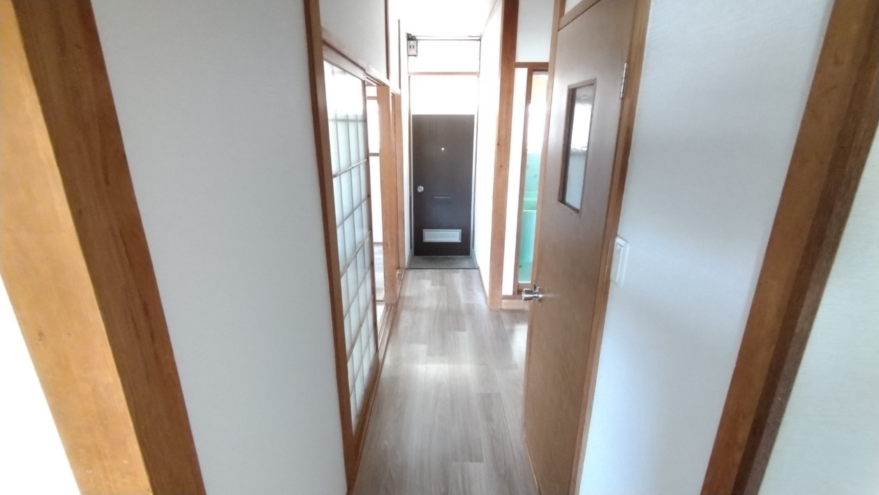 浜増文化の内装