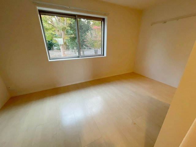 オーキッドガーデンの居間・リビング