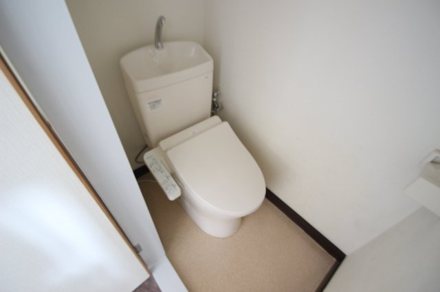 メゾン望月のトイレ|別室参考写真です。