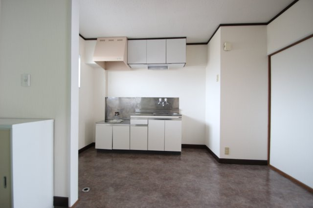 メゾン望月の居間・リビング|別室参考写真です。