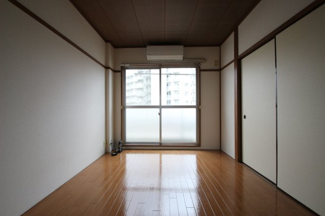 メゾン望月の寝室|別室参考写真です。