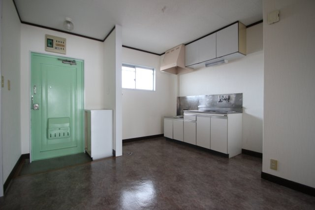 メゾン望月の居間・リビング|別室参考写真です。