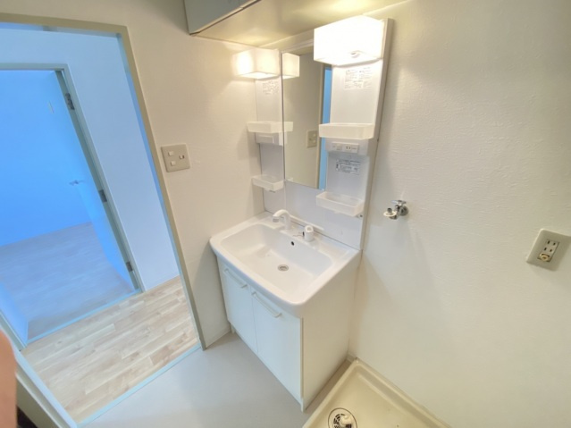 【設備】 | UTOPIA KASHIWARA（ユートピア柏原） | 同タイプの別部屋写真。