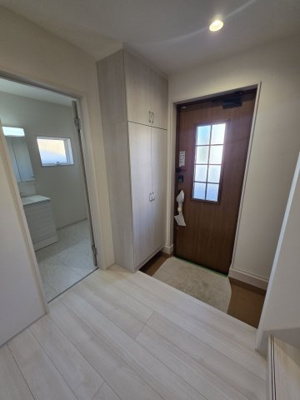 【玄関】 | リーブルガーデン．S　深谷上柴町西第５　 | １号棟現地玄関（2025年12月16日）撮影