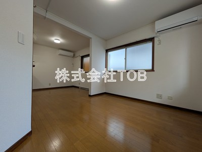 【居間・リビング】 | 杉並区松ノ木１丁目戸建 | 10.2帖