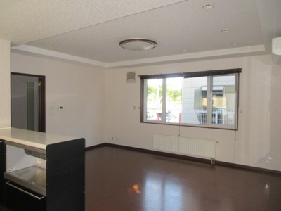 【居間・リビング】 | プレシャスコート田園 | 別角度