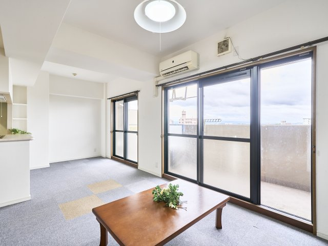 【居間・リビング】 | シャトー小牧Ⅴ