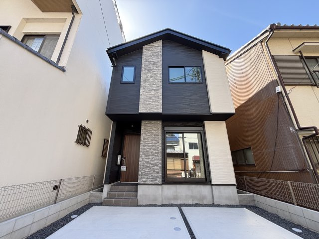 Erde千種区小松町1期｜名古屋市の戸建ならホームアップの駐車場|並列2台駐車可能