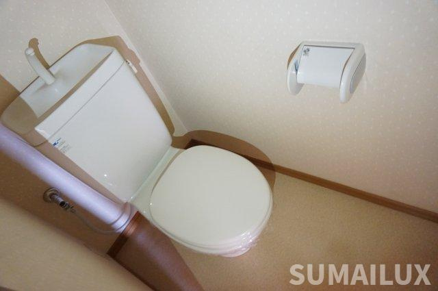 N and E 光の森のトイレ