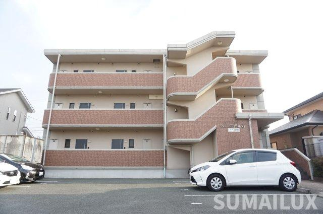 N and E 光の森の外観