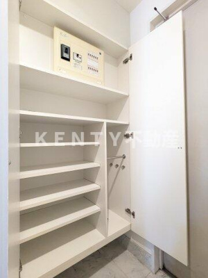 【収納】 | エムジー目黒駅前 | こまごまとしたものを収納できそうですね