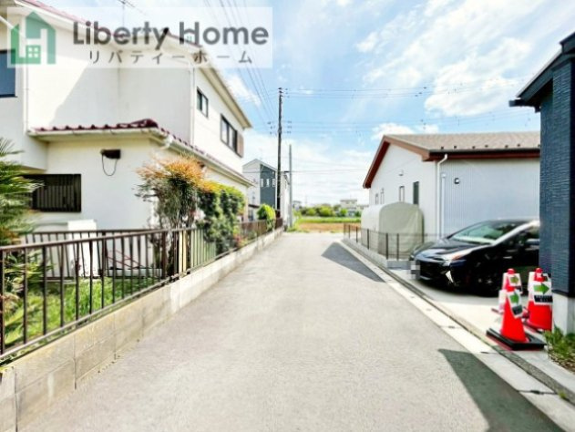 取手市青柳　中古戸建の前面道路含む現地写真