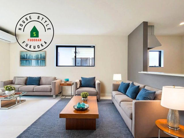 福岡市西区野方6丁目第19-1棟（1号棟）の居間・リビング|明るく開放的なリビングダイニングは豊かな陽光が注ぎ込み、やすらぎの空間を演出してくれます。ご家族で楽しいひとときをお過ごし下さい。※家具はCGを合成したものです。