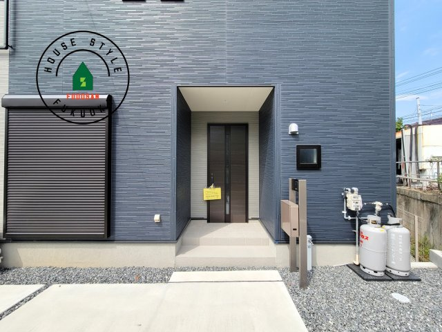 福岡市西区野方6丁目第19-1棟（1号棟）の玄関|おでかけの時も帰った時も、「我が家」を最初に感じでもらえる素敵な空間に。