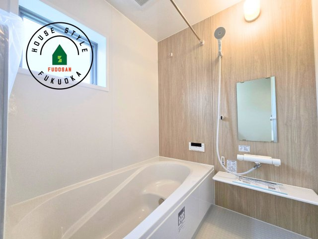 糸島市志摩サンセットロード第1-1棟（1号棟）の浴室|1日の疲れを癒してくれる広々バスルーム。雨の日のお洗濯にも大活躍な浴室乾燥機付です！