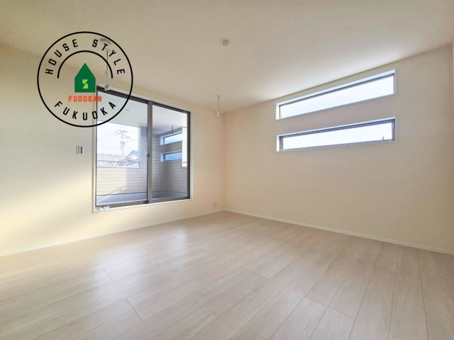 糸島市志摩サンセットロード第1-1棟（1号棟）の寝室|主寝室には収納力に優れたクローゼットがありますので、お部屋もすっきり片付きます。