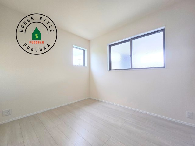 糸島市志摩サンセットロード第1-1棟（1号棟）の洋室|採光良好な洋室は全居室、複層ガラスの遮熱効果と断熱効果で、一年中快適に過ごせます。