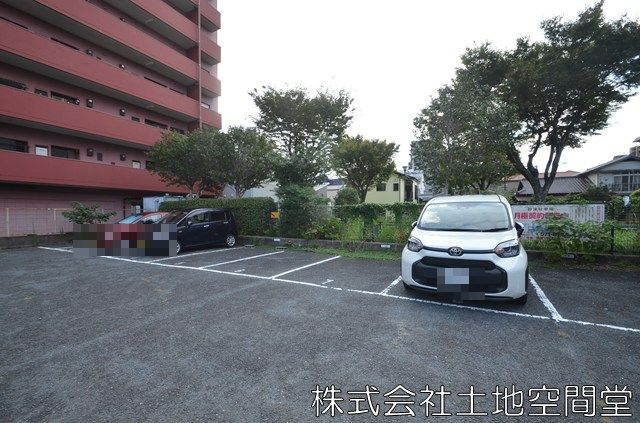 ホワイトキャッスル砂津の駐車場|月極め駐車場　80M