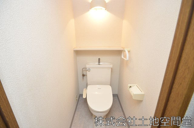 ホワイトキャッスル砂津のトイレ|※温水洗浄便座はサービス品です。