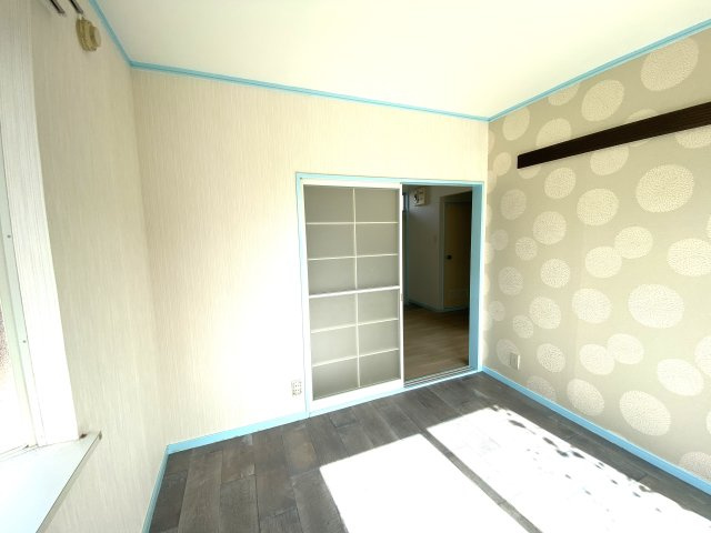 ドマーニの洋室