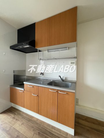 スリースター鶴町のキッチン