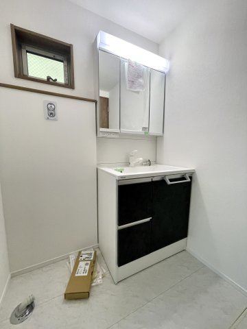 練馬区旭丘2丁目　敷地103ｍ2　魅力的な街の限定1棟の洗面所