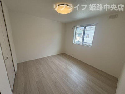 【居間・リビング】 | 岩端町戸建 3