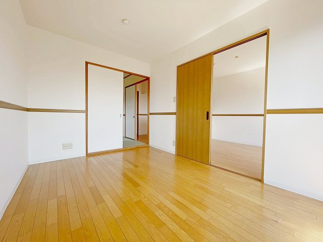 サンセール宝塚の居間・リビング