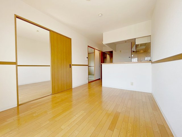 サンセール宝塚の居間・リビング