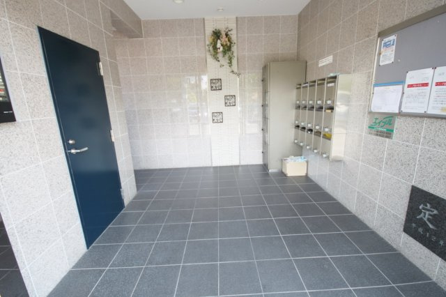 サンセール宝塚のロビー|落ち着いたロビーです