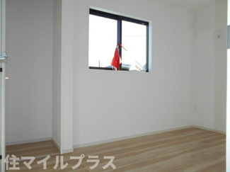 【洋室】 | 郡山市菜根3丁目新築一戸建て1棟 | 個人の部屋や寝室として使える洋室です